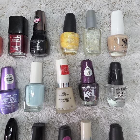 Lot of 40 Assorted Nail Polishes Gel, Glitter, Metallic, Matte Shades - Picture 12 of 16